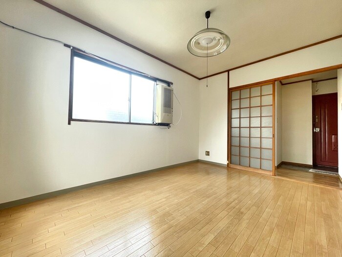 物件内観写真8　(居室)