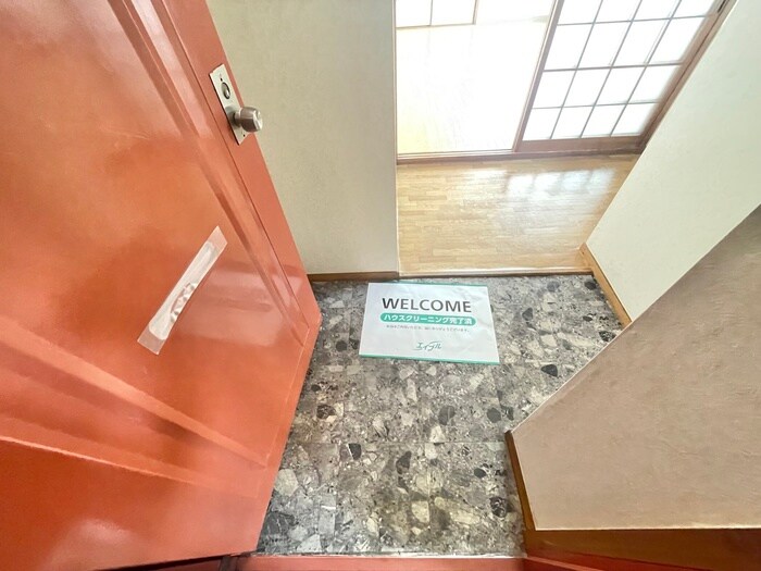 物件内観写真16　(玄関)