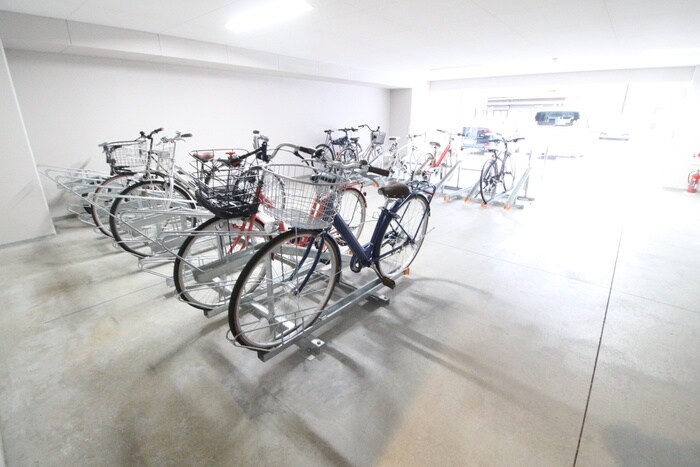 物件外観写真6　(駐輪場)