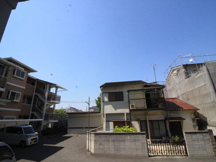 物件内観写真16　(室内からの展望)