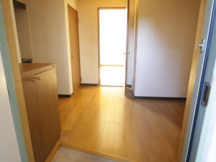 物件内観写真16　(廊下)