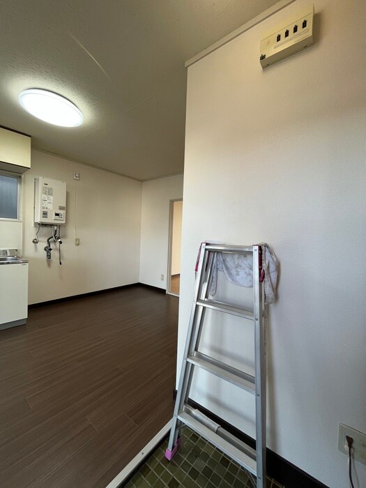 物件内観写真16　(玄関)