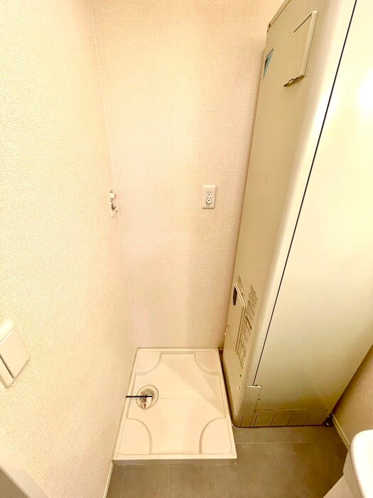 物件内観写真14　(洗濯機置場)