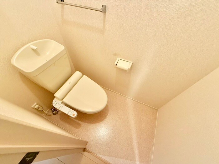 物件内観写真14　(トイレ)