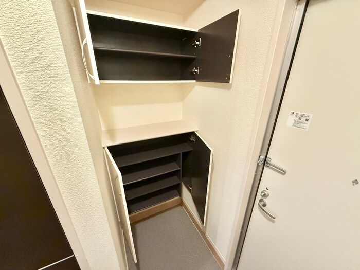物件内観写真18　(靴箱)