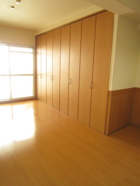 物件内観写真5　(収納)