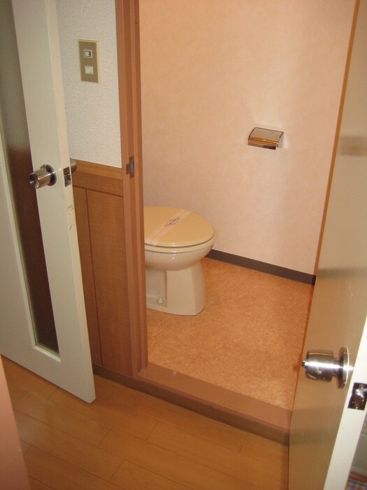 物件内観写真13　(トイレ)