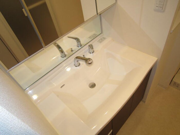 物件内観写真9　(洗面)