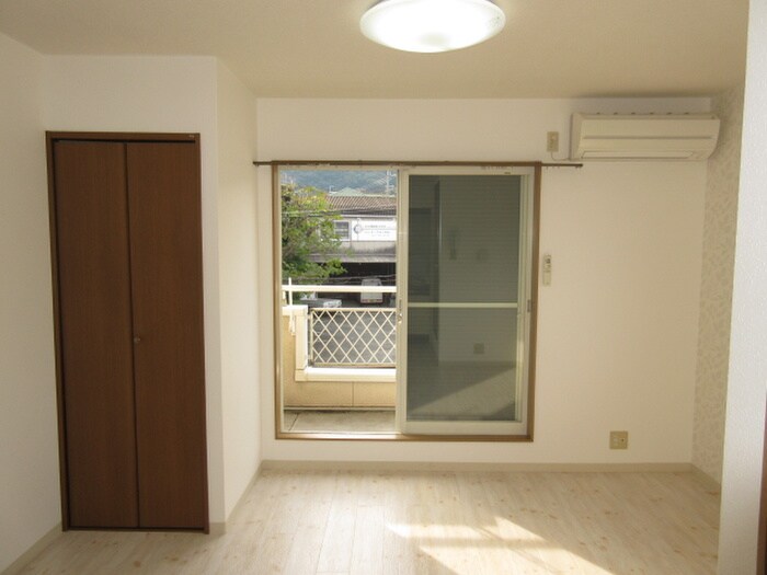 物件内観写真11　(居室)