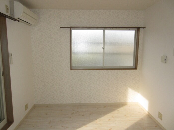 物件内観写真14　(洗濯機置場)