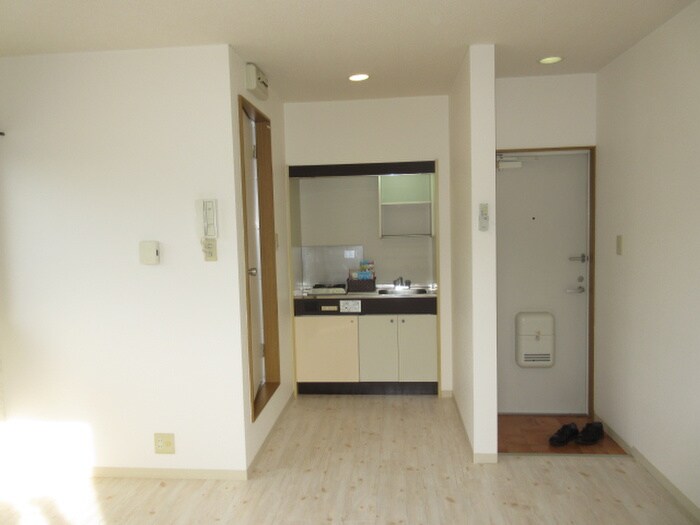 物件内観写真15　(玄関)