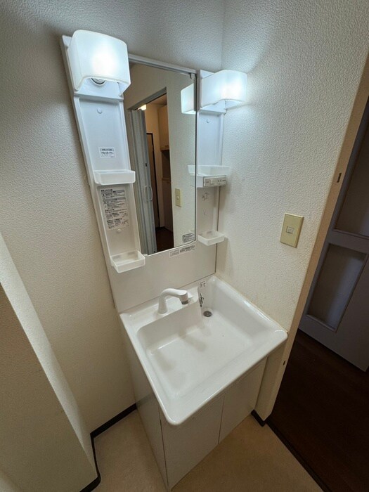 物件内観写真7　(洗面)