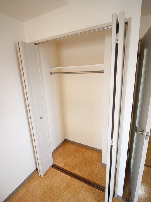 物件内観写真10　(収納)