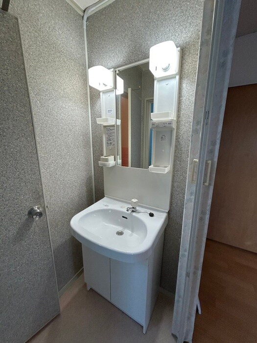 物件内観写真9　(洗面)