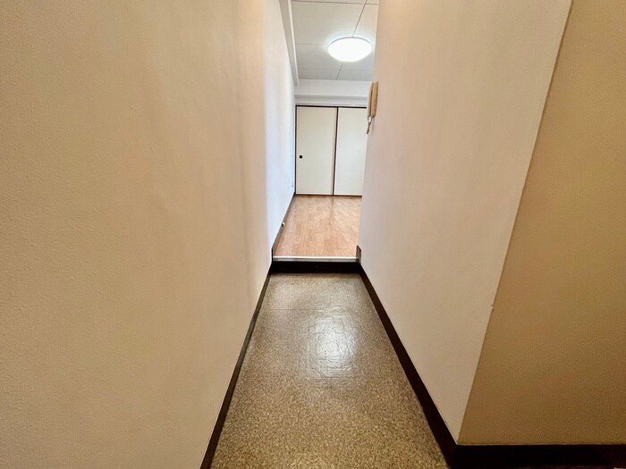 物件内観写真12　(廊下)