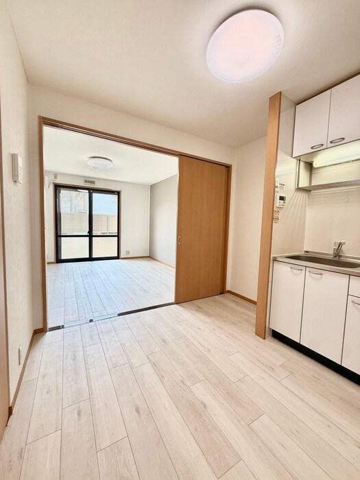 物件内観写真8　(居室)