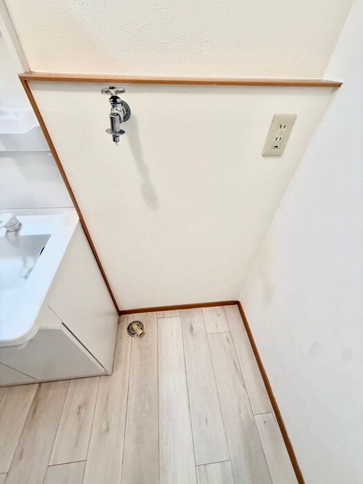 物件内観写真15　(洗濯機置場)