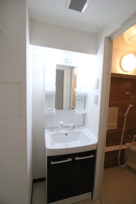 物件内観写真11　(洗面)