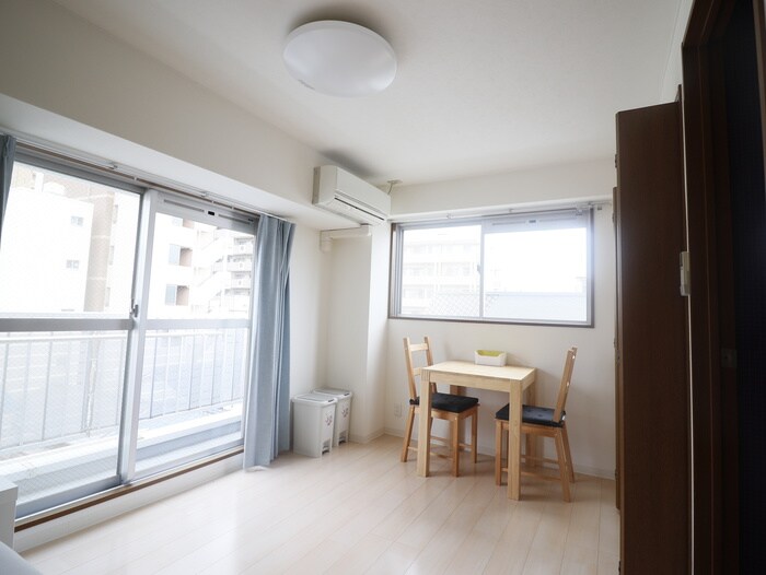 物件内観写真11　(居室)