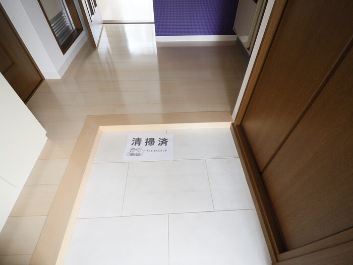 物件内観写真14　(玄関)