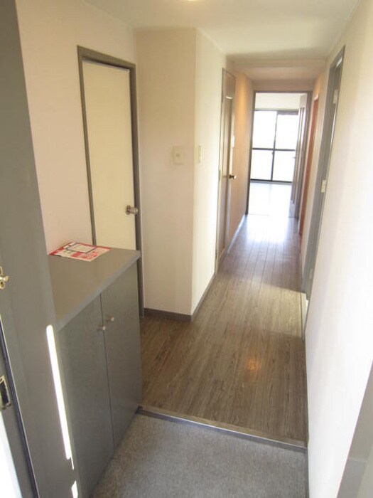 物件内観写真6　(廊下)