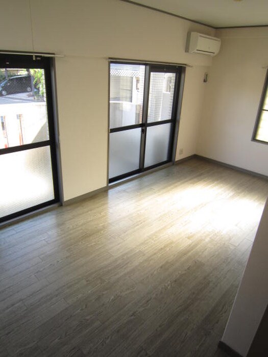 物件内観写真12　(居室)