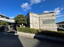 エスタ雲雀丘の外観写真