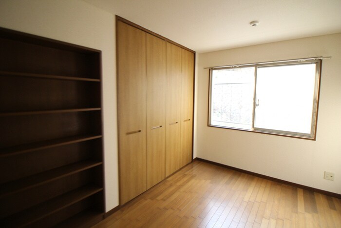 物件内観写真10　(居室)