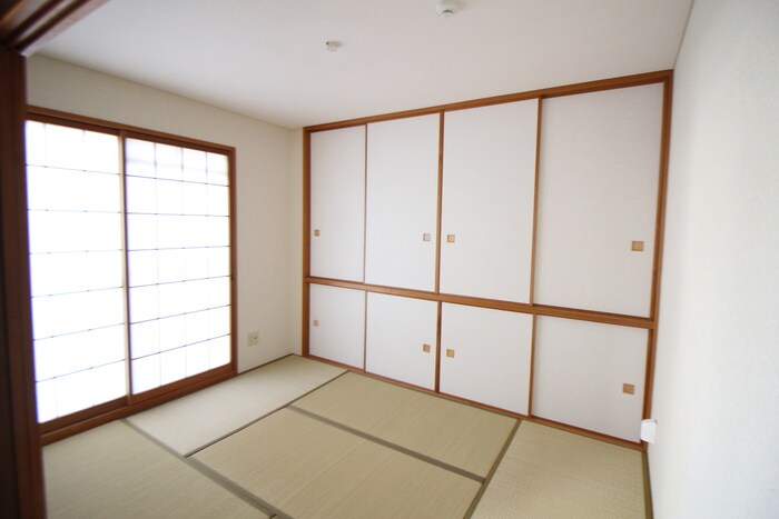 物件内観写真11　(居室)