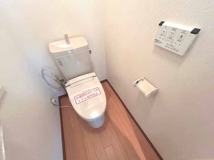 物件内観写真14　(トイレ)