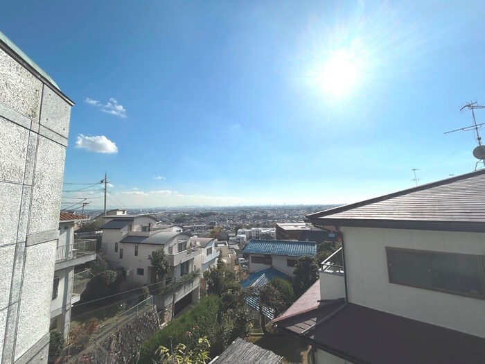 物件内観写真16　(室内からの展望)