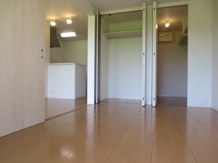 物件内観写真9　(居室)