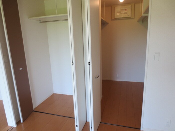物件内観写真10　(収納)