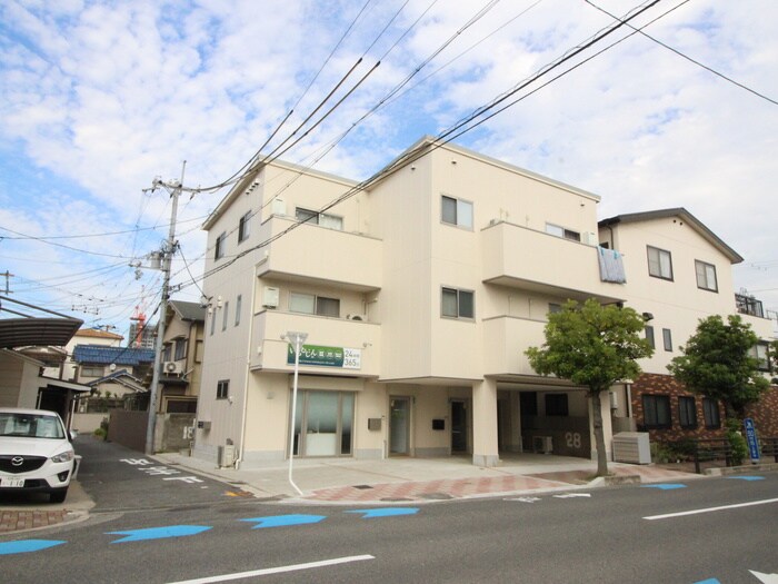 物件外観写真1　(外観写真)