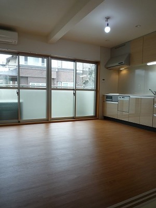 物件内観写真4　(居室)