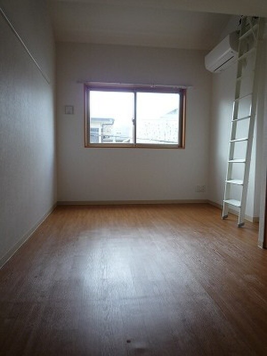 物件内観写真8　(居室)