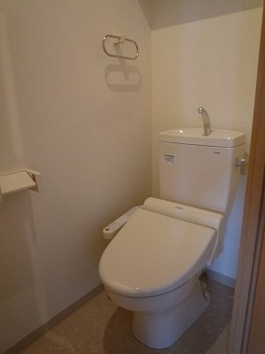 物件内観写真12　(トイレ)