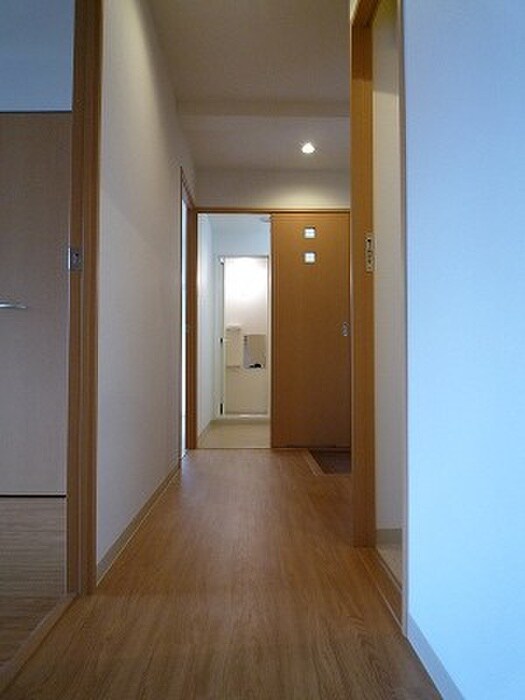 物件内観写真15　(廊下)