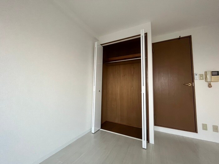 物件内観写真13　(収納)