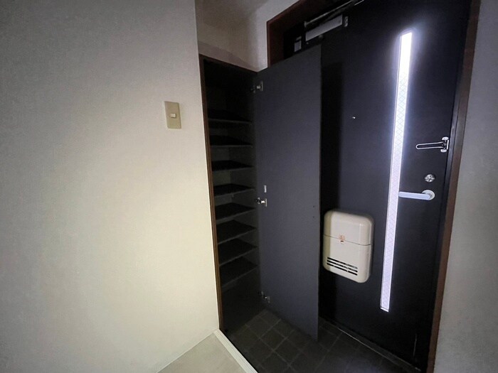 物件内観写真15　(靴箱)