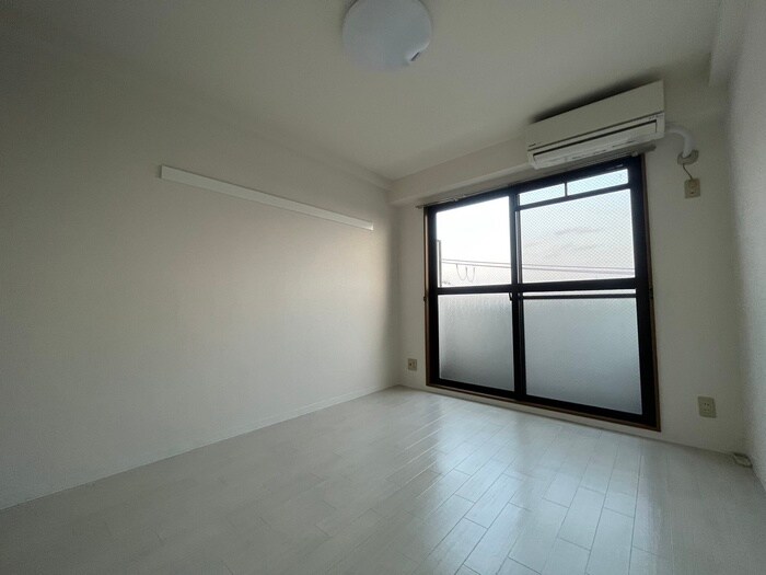 物件内観写真18　(居室)