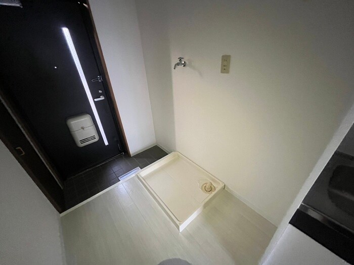 物件内観写真20　(洗濯機置場)