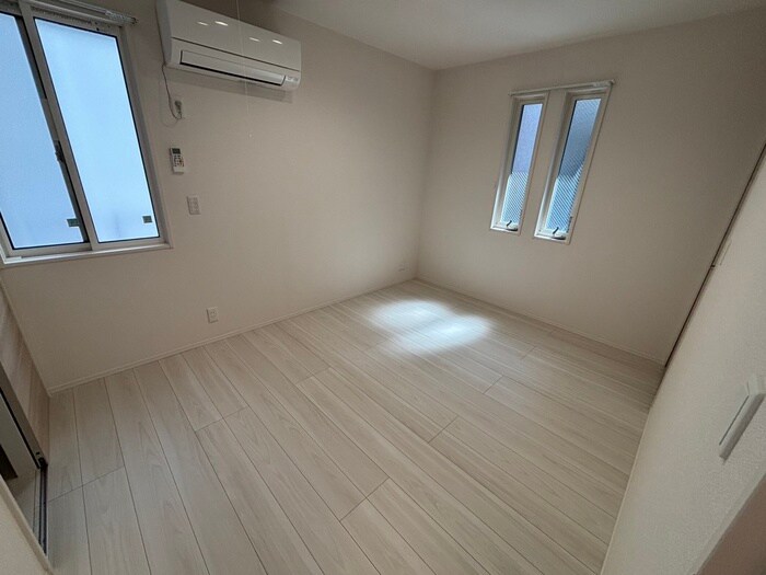 物件内観写真9　(居室)