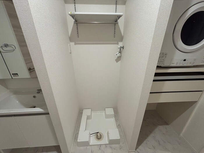 物件内観写真15　(洗濯機置場)