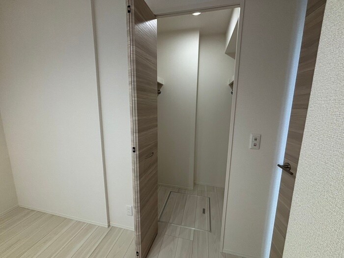 物件内観写真18　(収納)