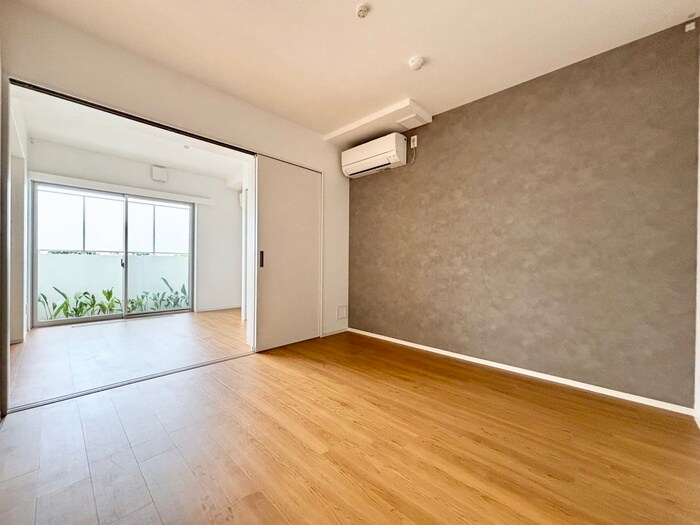 物件内観写真11　(居室)