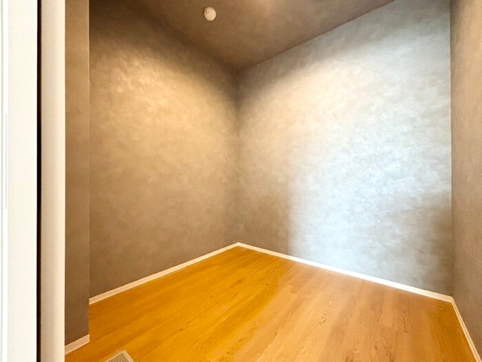 物件内観写真12　(収納)