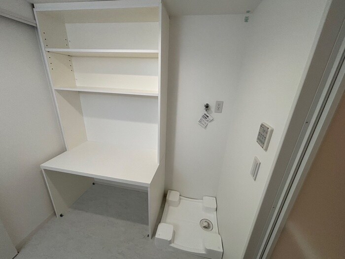 物件内観写真18　(洗濯機置場)