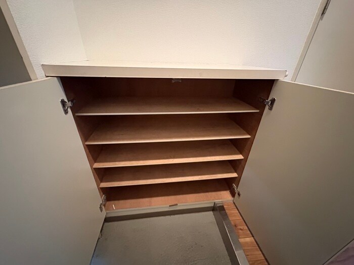 物件内観写真18　(靴箱)