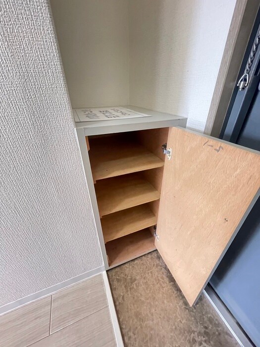 物件内観写真18　(靴箱)